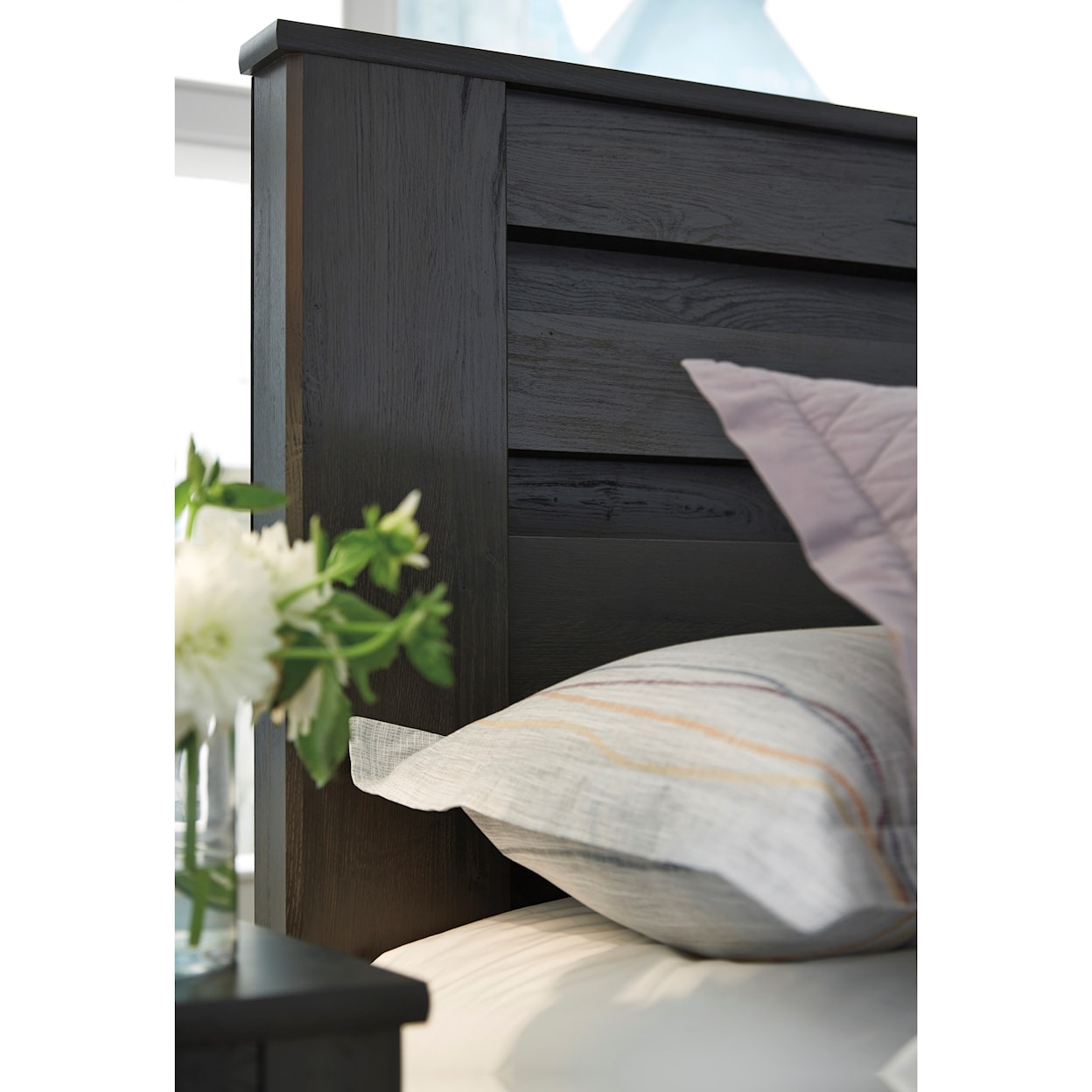 Signature Design by Ashley Brinxton Queen Panel Bed