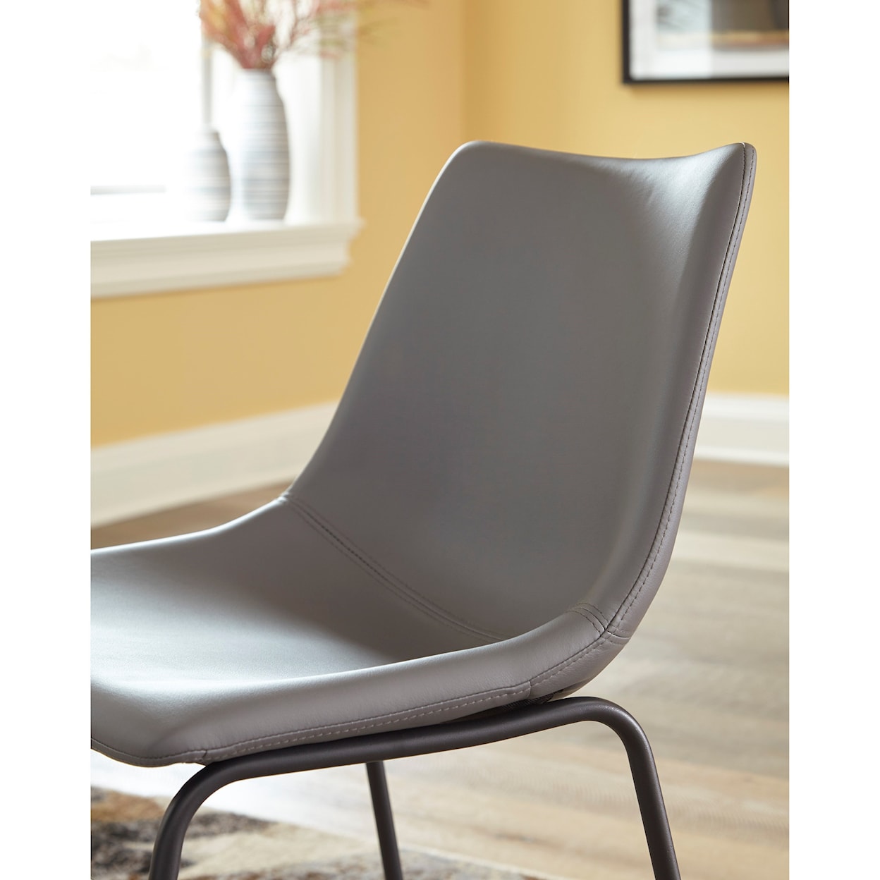 Signature Design by Ashley Centiar Dining Upholstered Side Chair