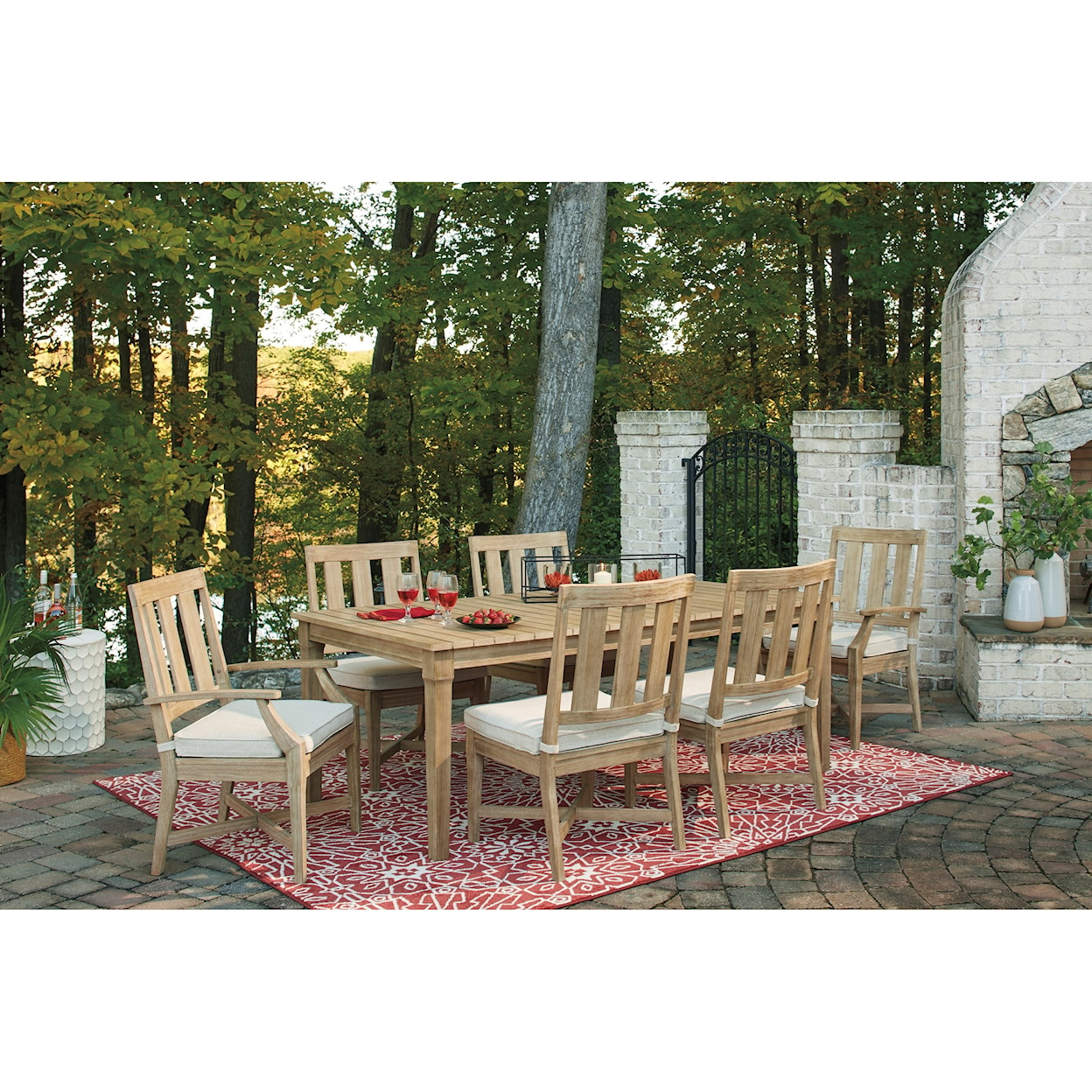 Signature Design by Ashley Clare View 7 Piece Outdoor Dining Set