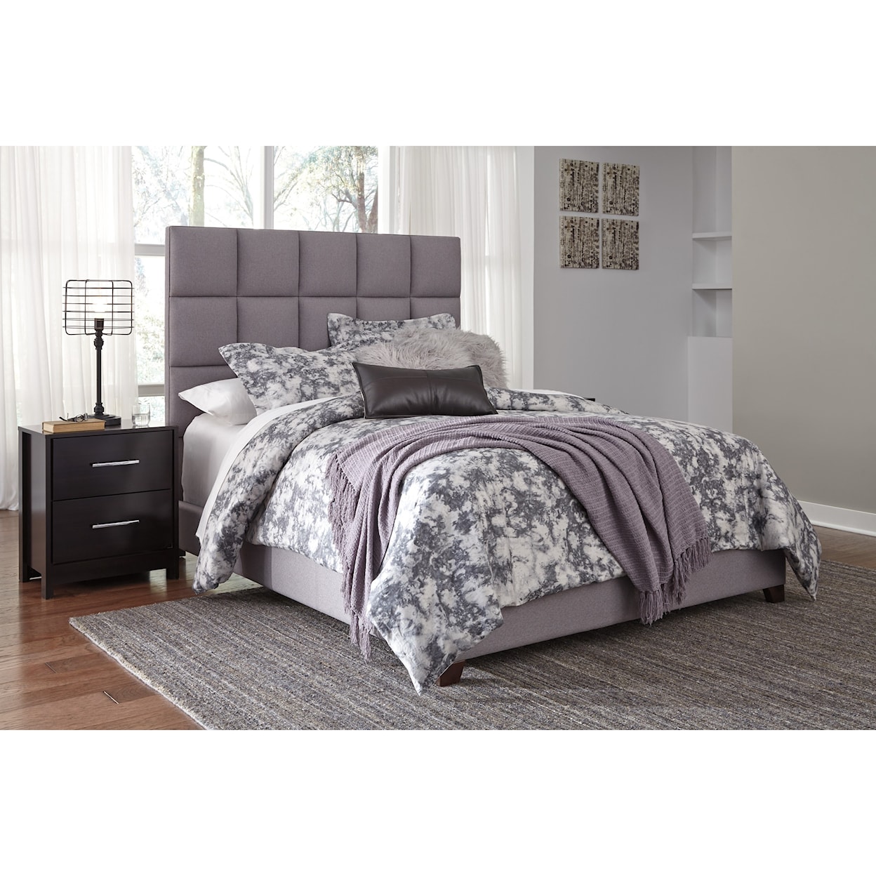 Signature Design by Ashley Furniture Dolante Queen Upholstered Bed