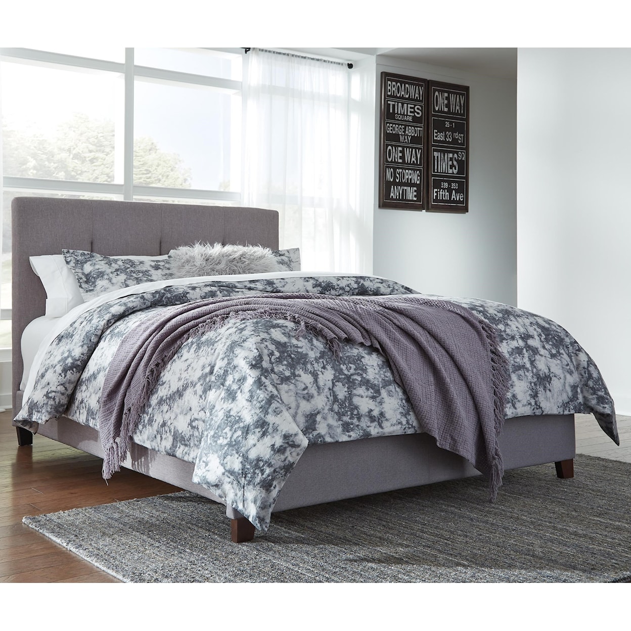 Ashley Furniture Signature Design Dolante Queen Upholstered Bed