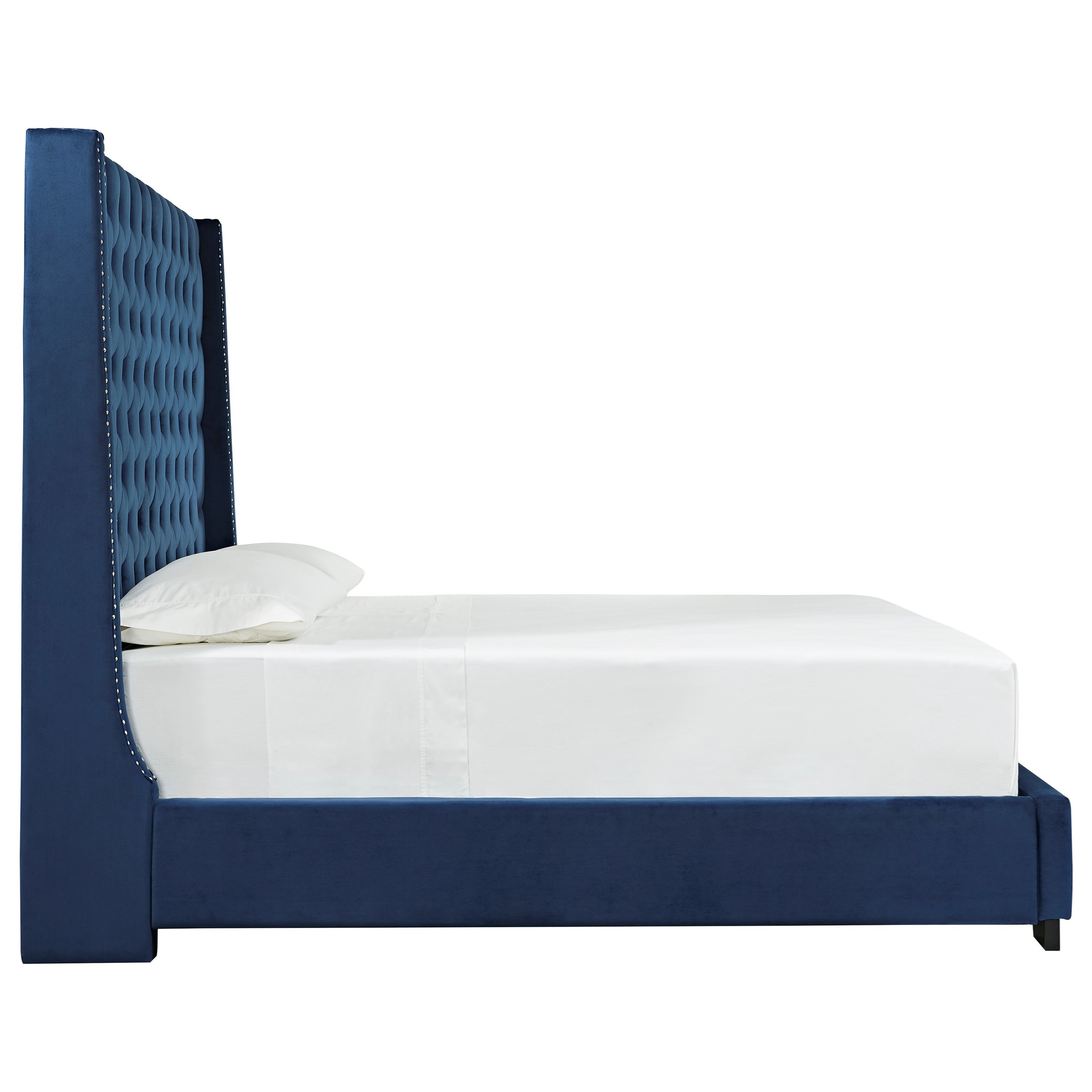 Coralayne queen on sale upholstered bed