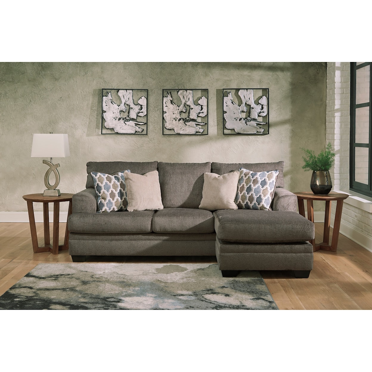 Signature Design by Ashley Dorsten Sofa with Chaise