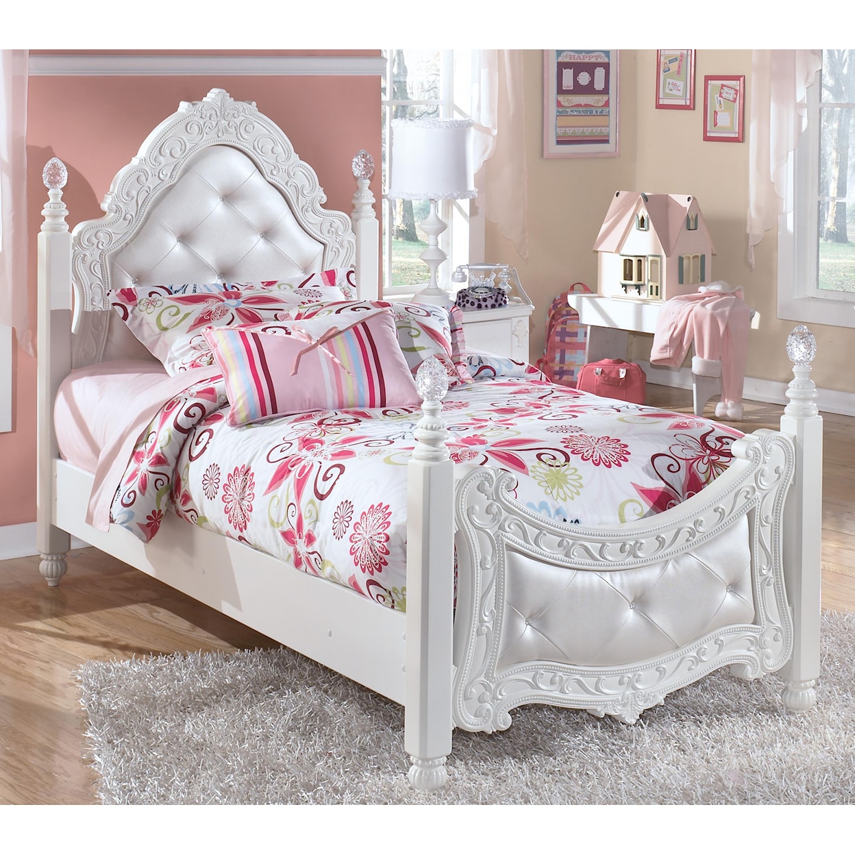Ashley Furniture Signature Design Exquisite Twin Poster Bed