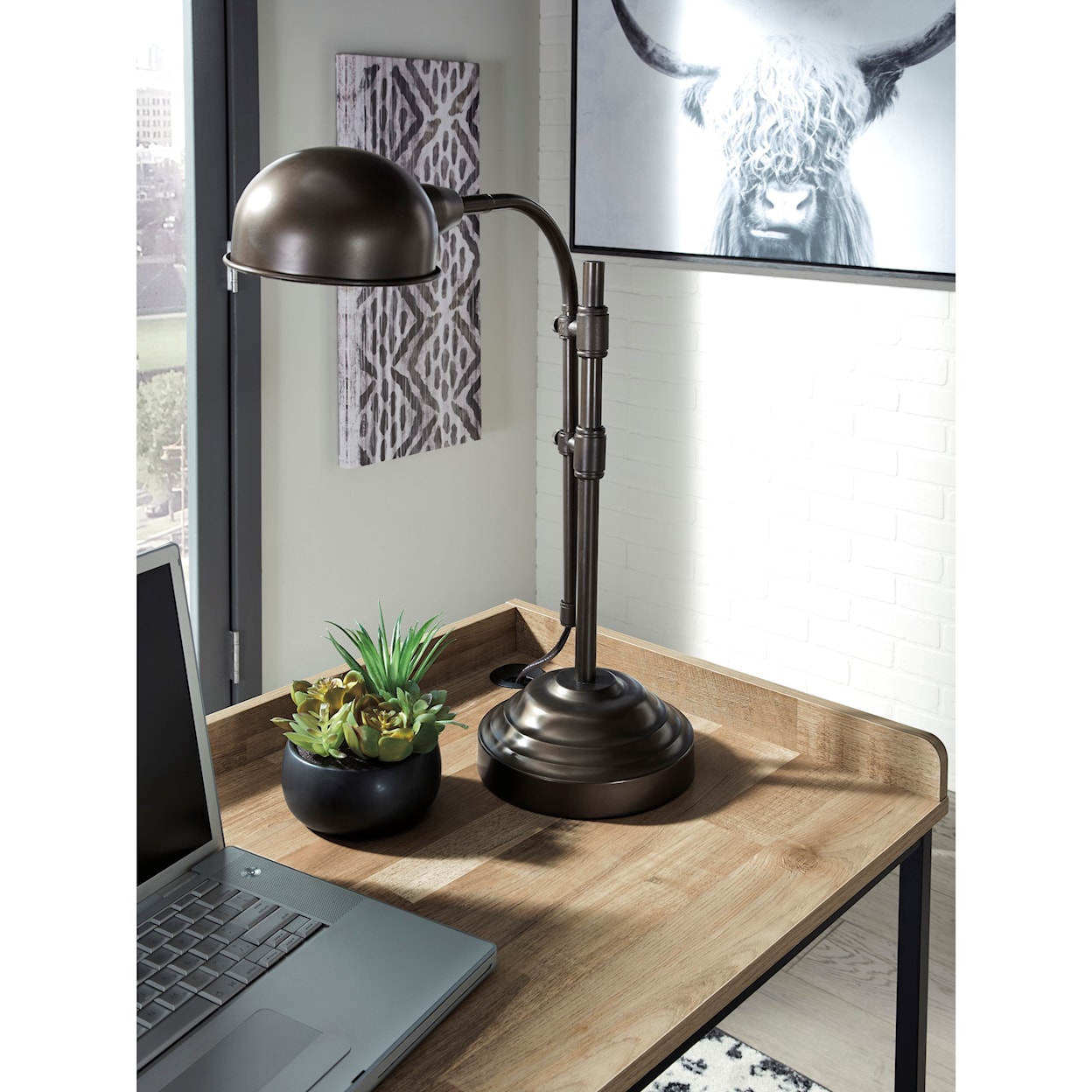Signature Design by Ashley Furniture Gerdanet Home Office Desk