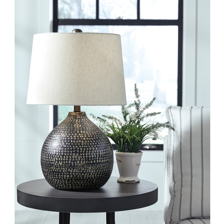 Maire Table Lamp - Black/Gold 24.25 Maire Table Lamp - Black/Gold 24.25