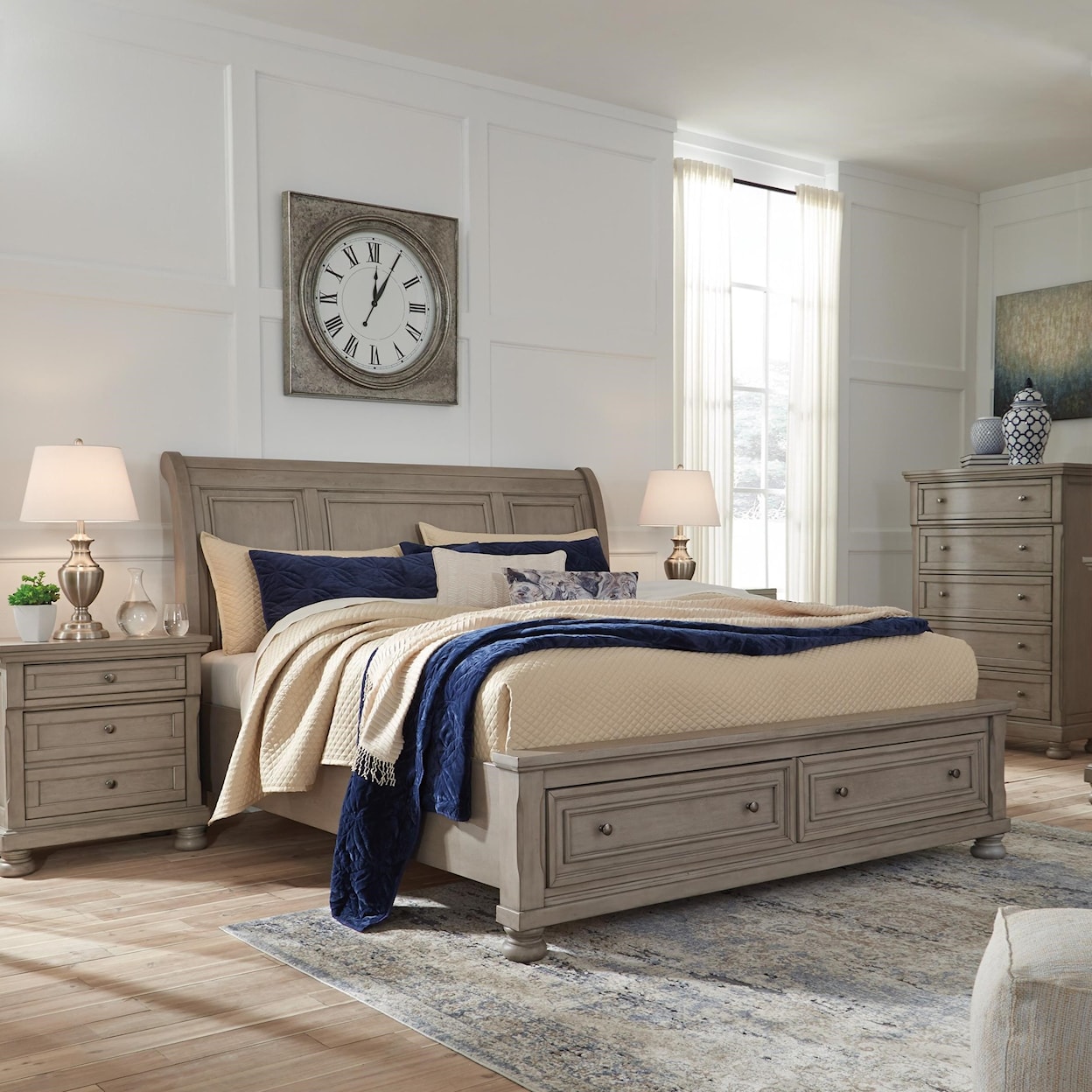 Signature Lukas King Sleigh Bed