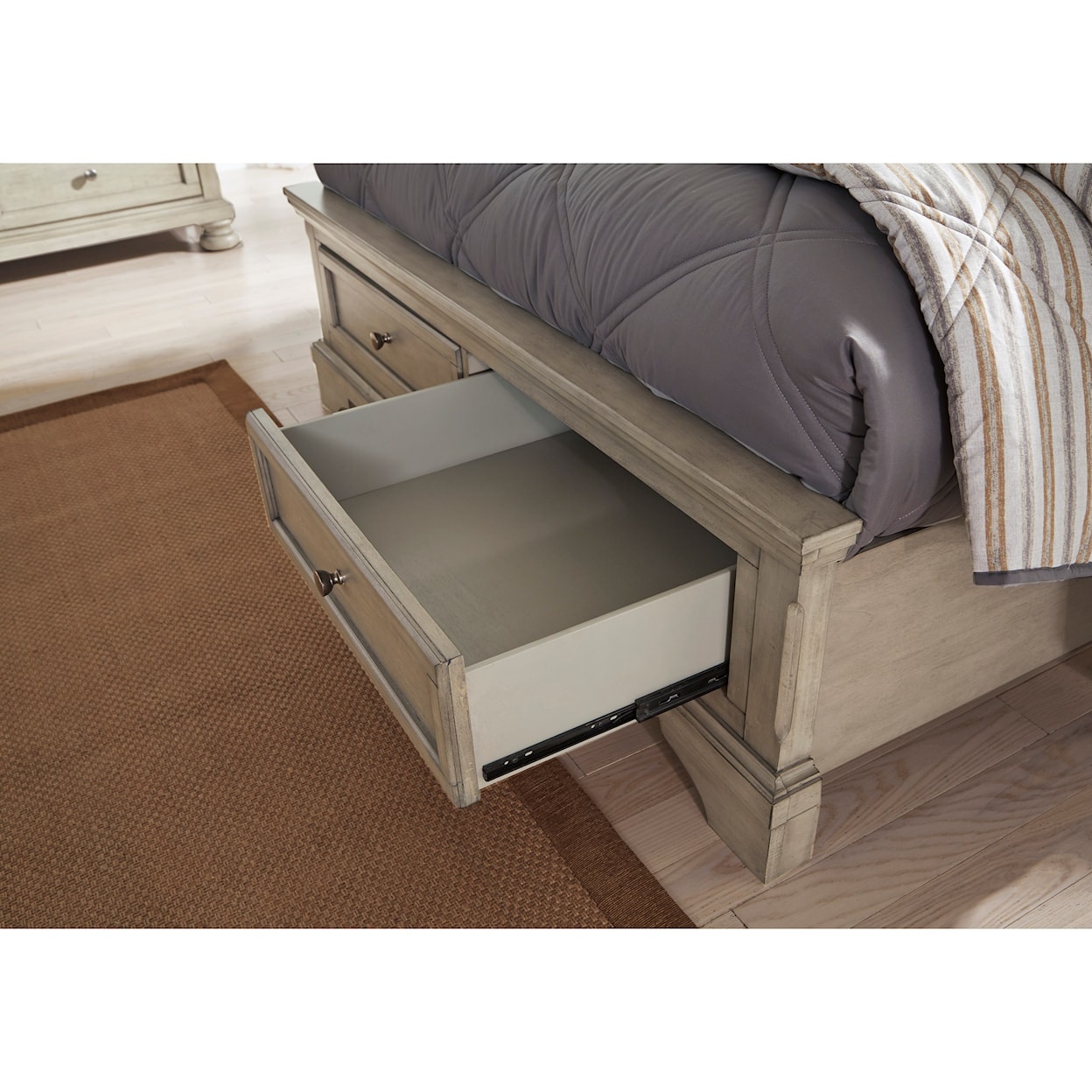 Signature Lukas Full Sleigh Storage Bed