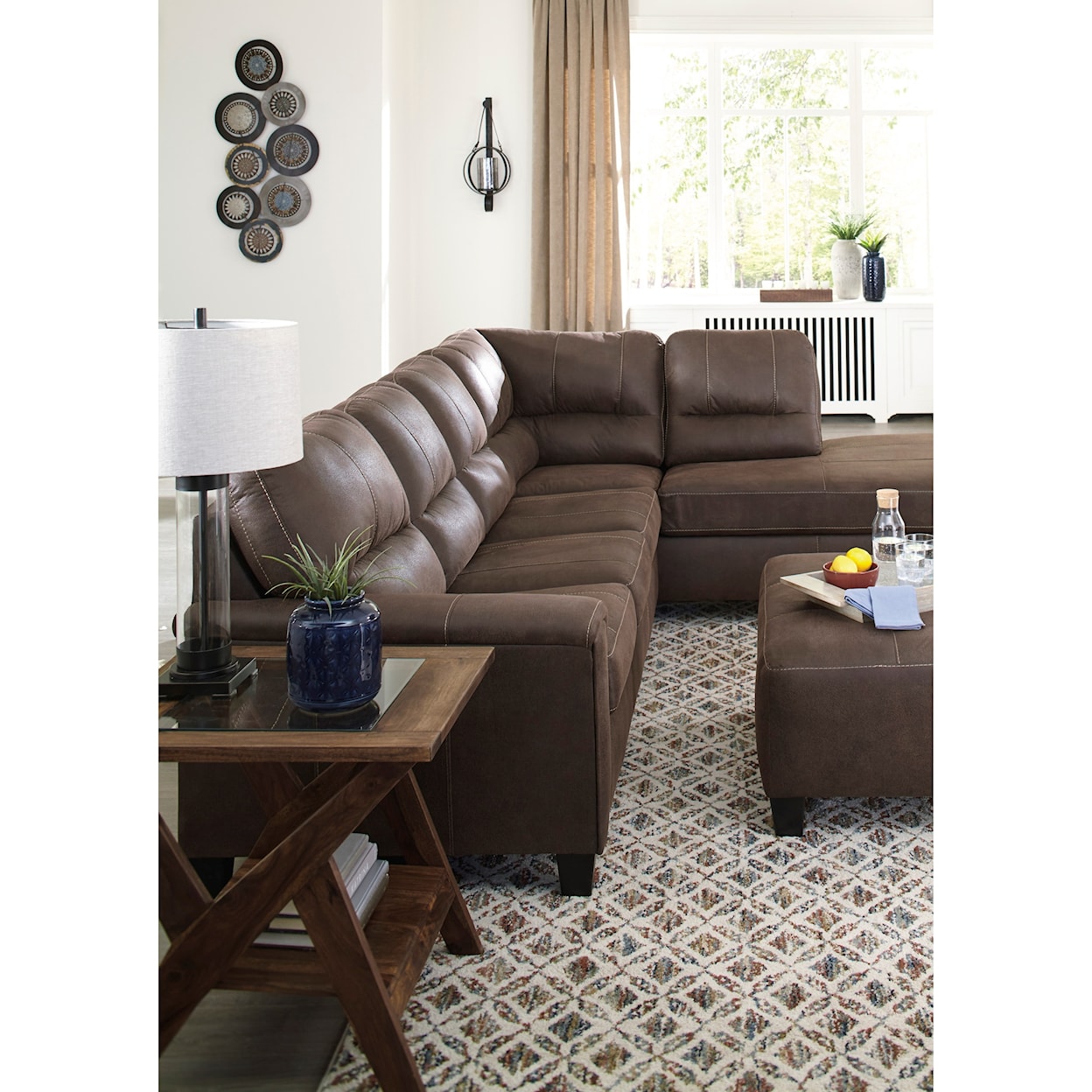 Signature Design by Ashley Navi 2-Piece Sectional w/ Right Chaise & Sleeper