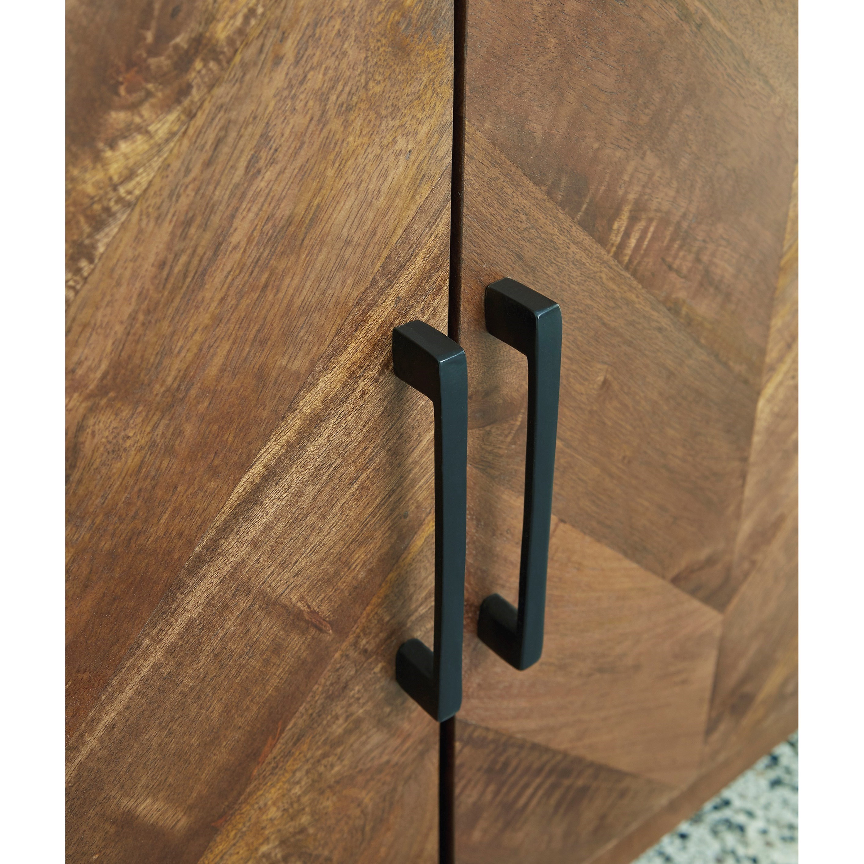 Signature Design by Ashley Prattville A4000308 Accent Cabinet with