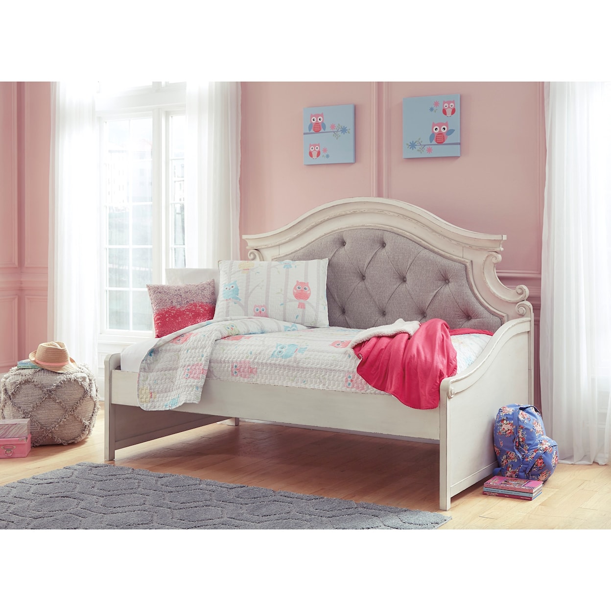 Ashley Signature Design Realyn Twin Day Bed