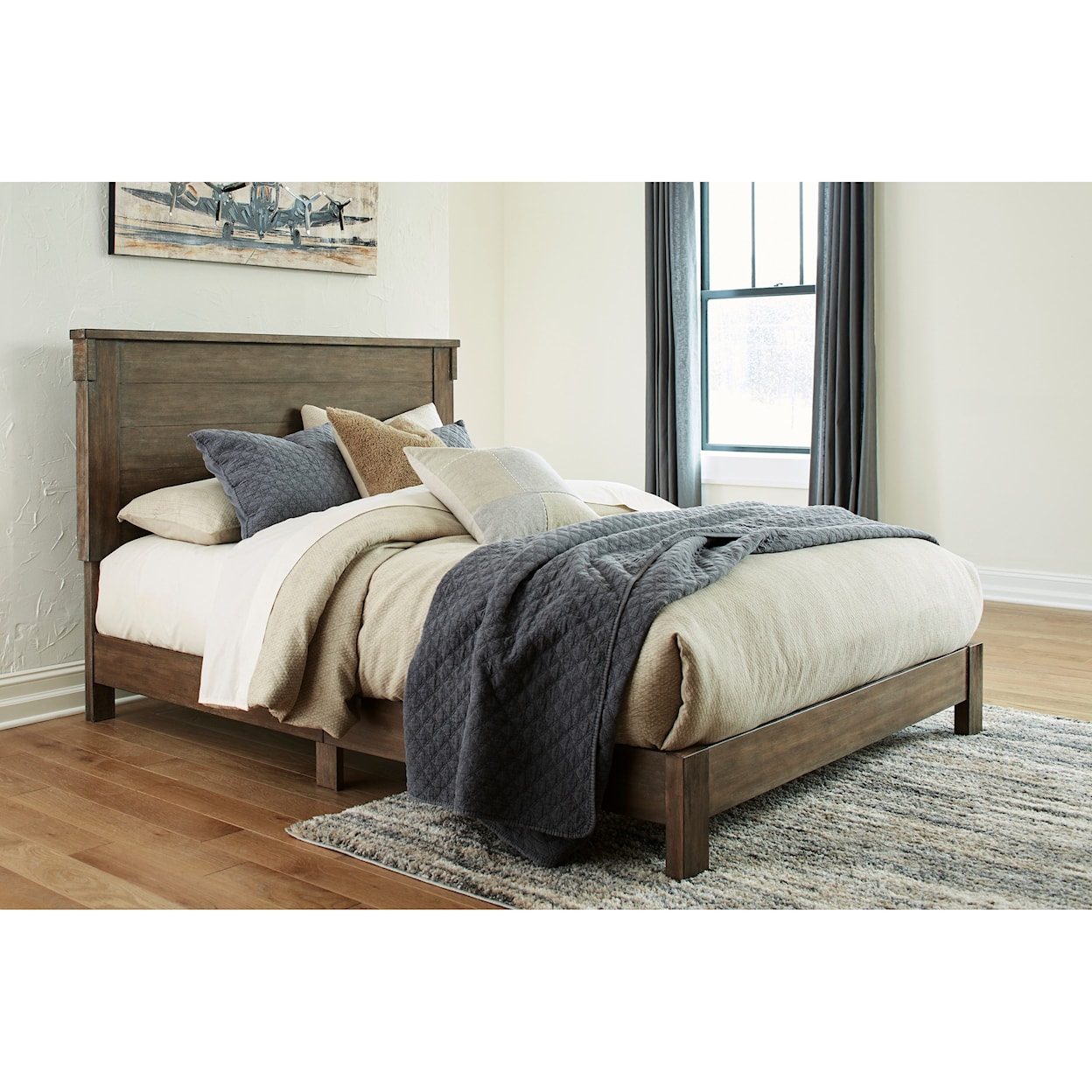 Signature Design by Ashley Furniture Shamryn Queen Panel Bed