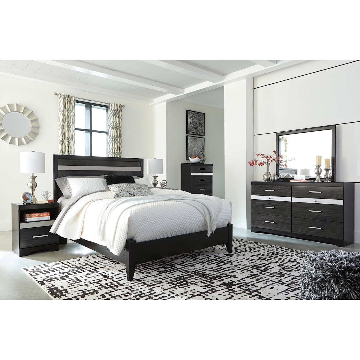 Signature Design by Ashley Furniture Starberry Queen Panel Bed