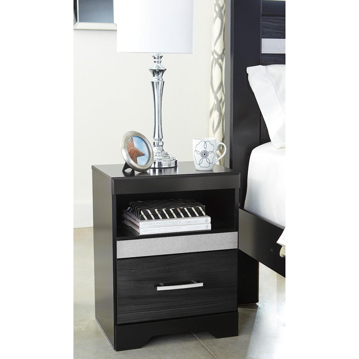 Signature Design by Ashley Furniture Starberry One Drawer Night Stand