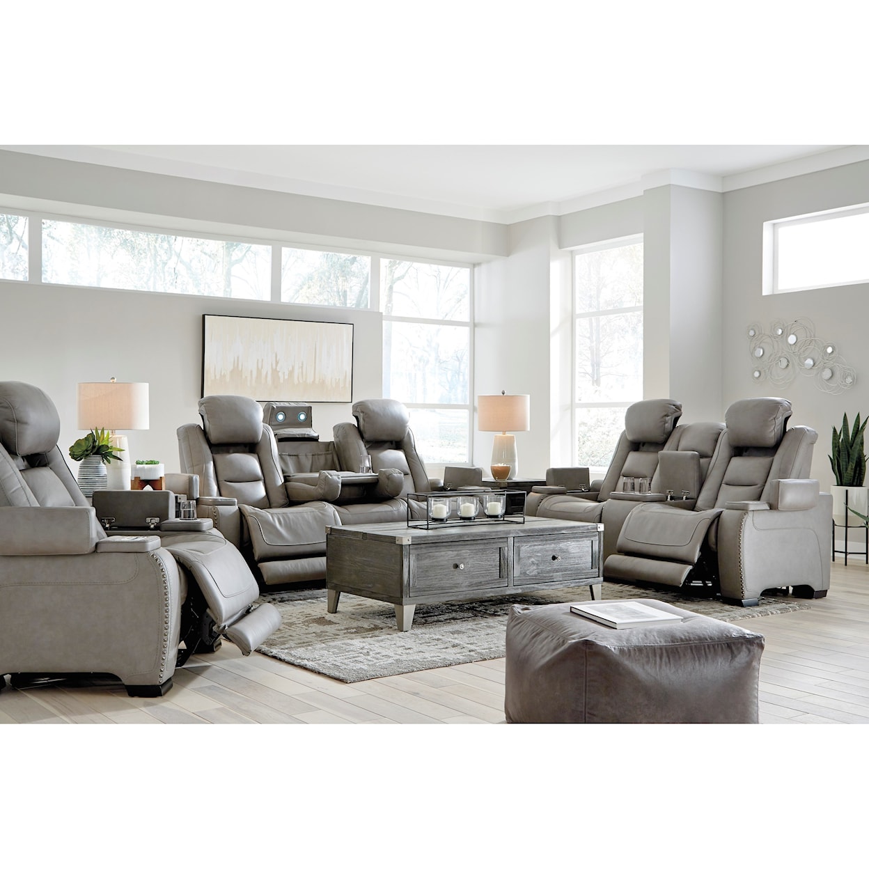 StyleLine The Man-Den Reclining Living Room Group