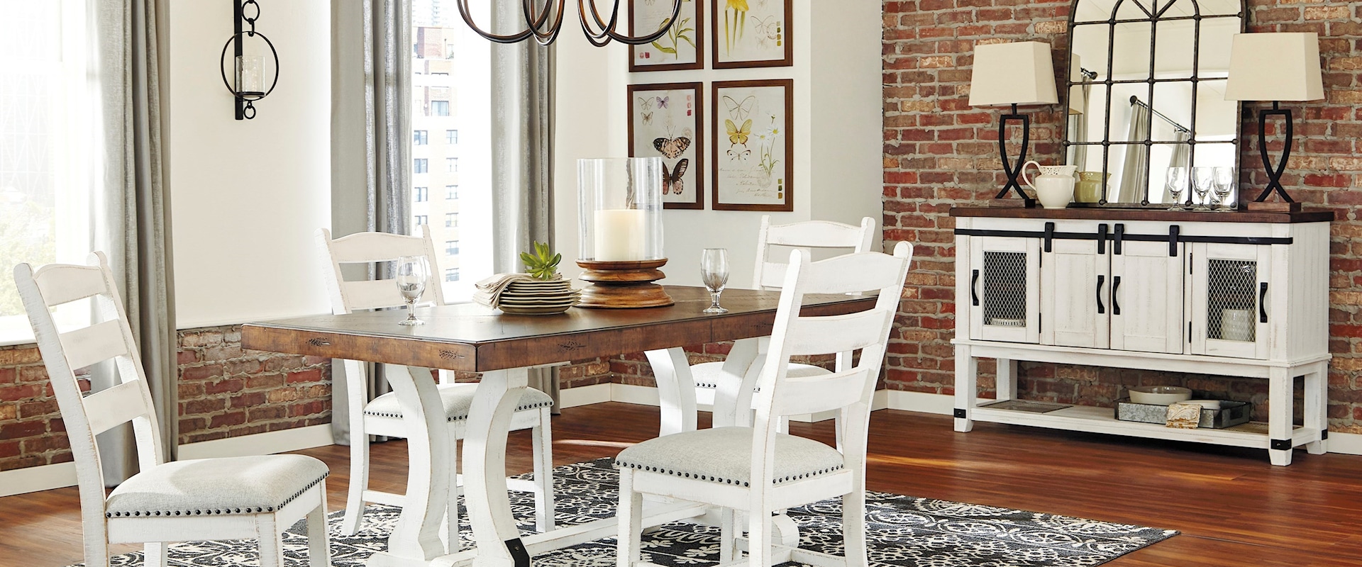 Casual Dining Room Group