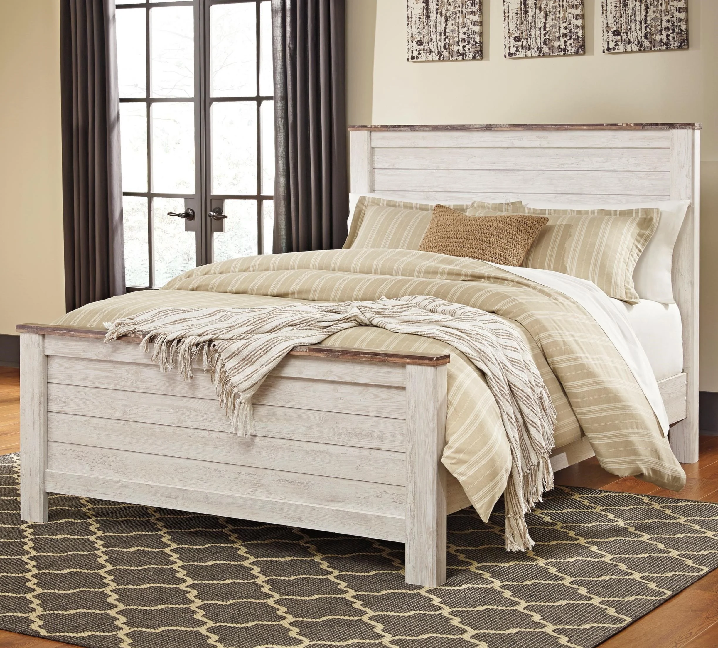 Bear Creek White Queen Bedroom Set W/ Chest Signature Home Furniture