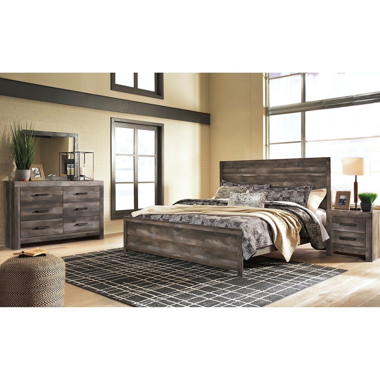 Signature Design Wynnlow King Panel Bed