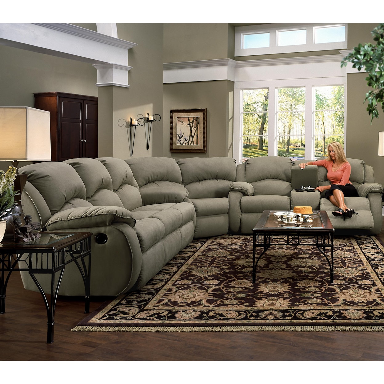 Southern Motion Cagney Power Headrest Double Reclining Sofa