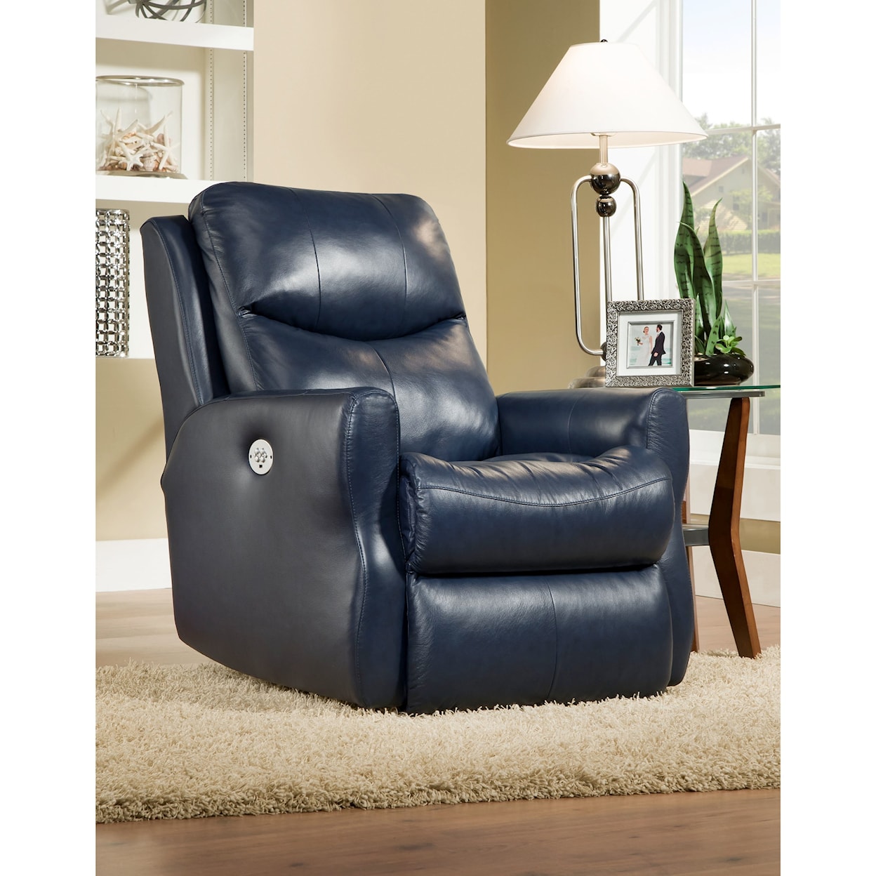 Southern Motion Fame Fame Layflat Lift Chair with Power Headrest