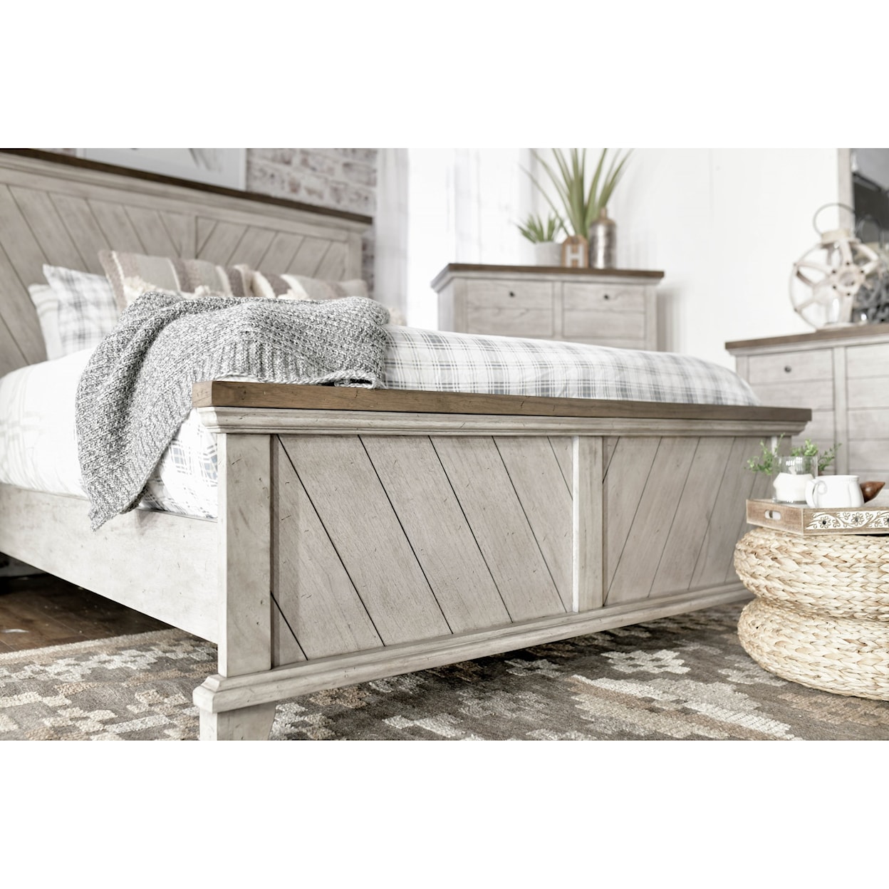 Prime Bear Creek King Panel Bed