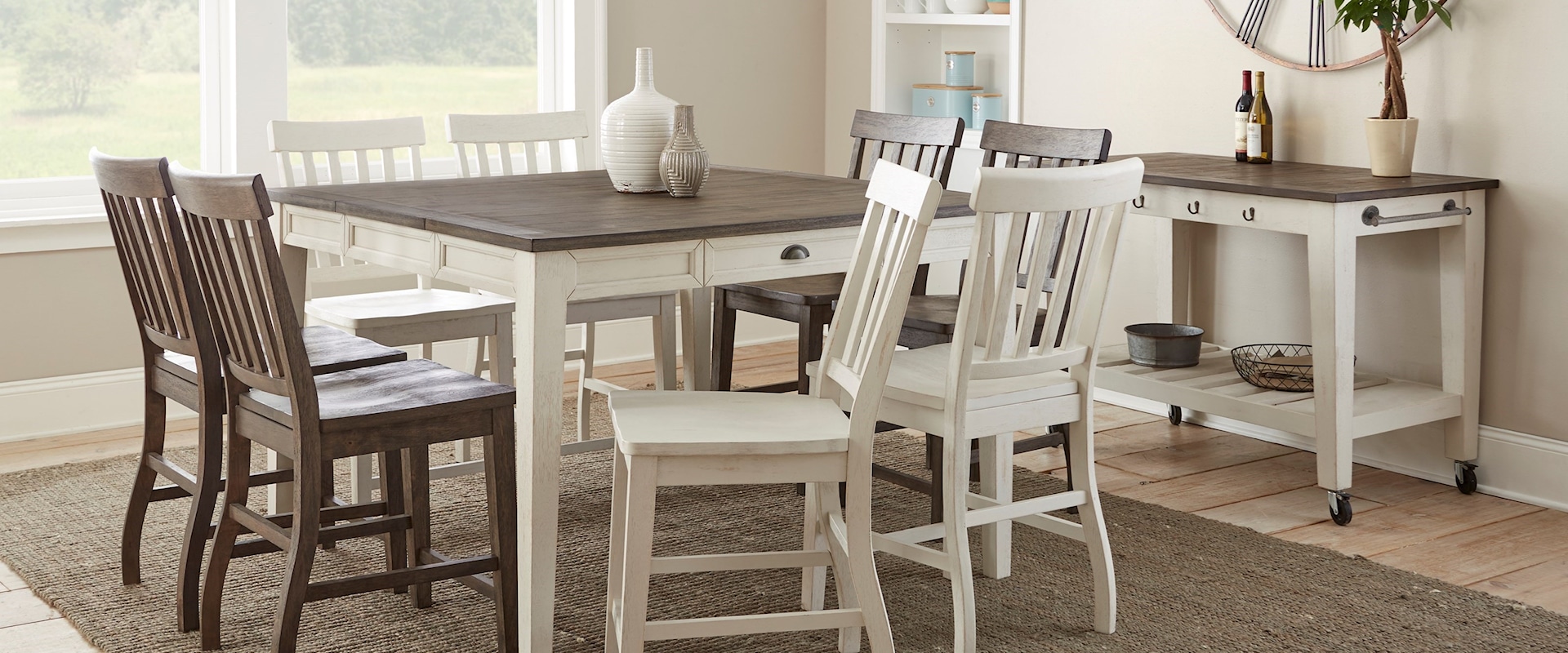 Casual Dining Room Group