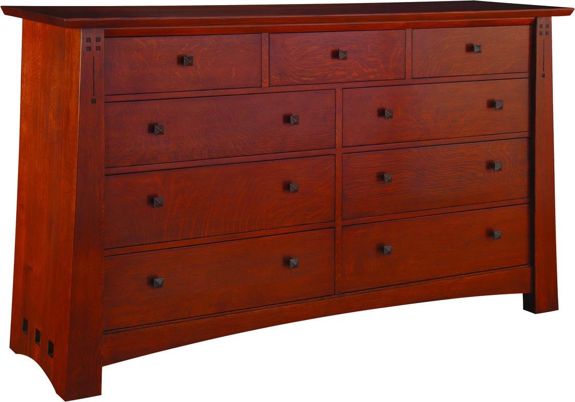Highlands Master Dresser