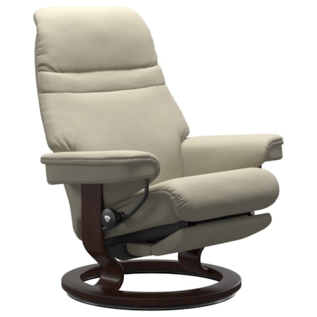 Medium Classic Power Recliner