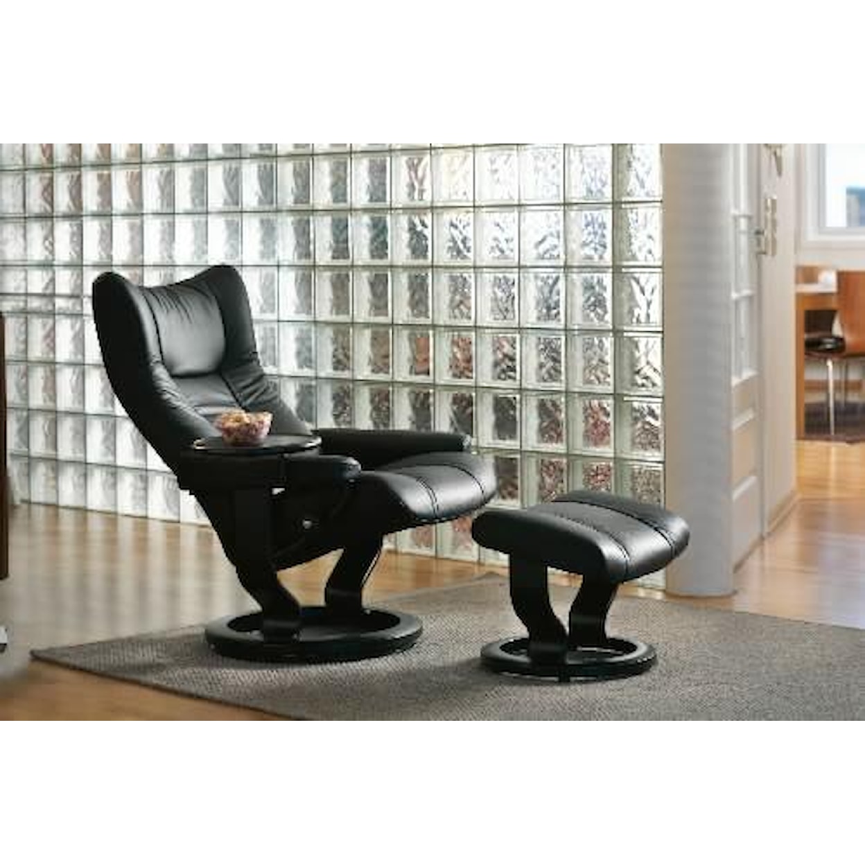 Stressless by Ekornes Wing Medium Chair & Ottoman with Classic Base