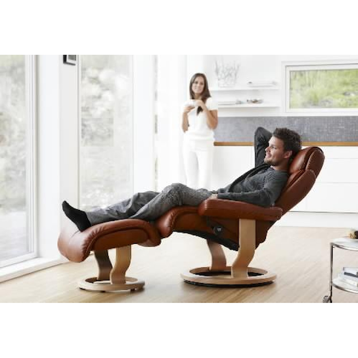 Stressless by Ekornes Magic Small Chair & Ottoman with Classic Base