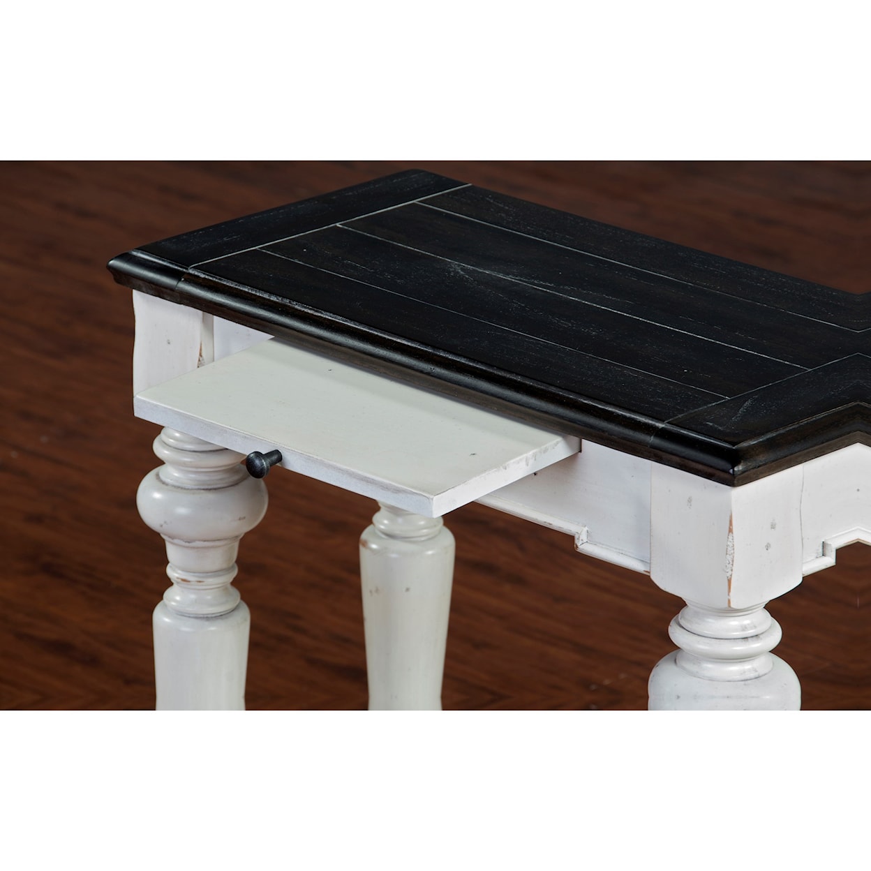 Sunny Designs Carriage House Chair Side Table