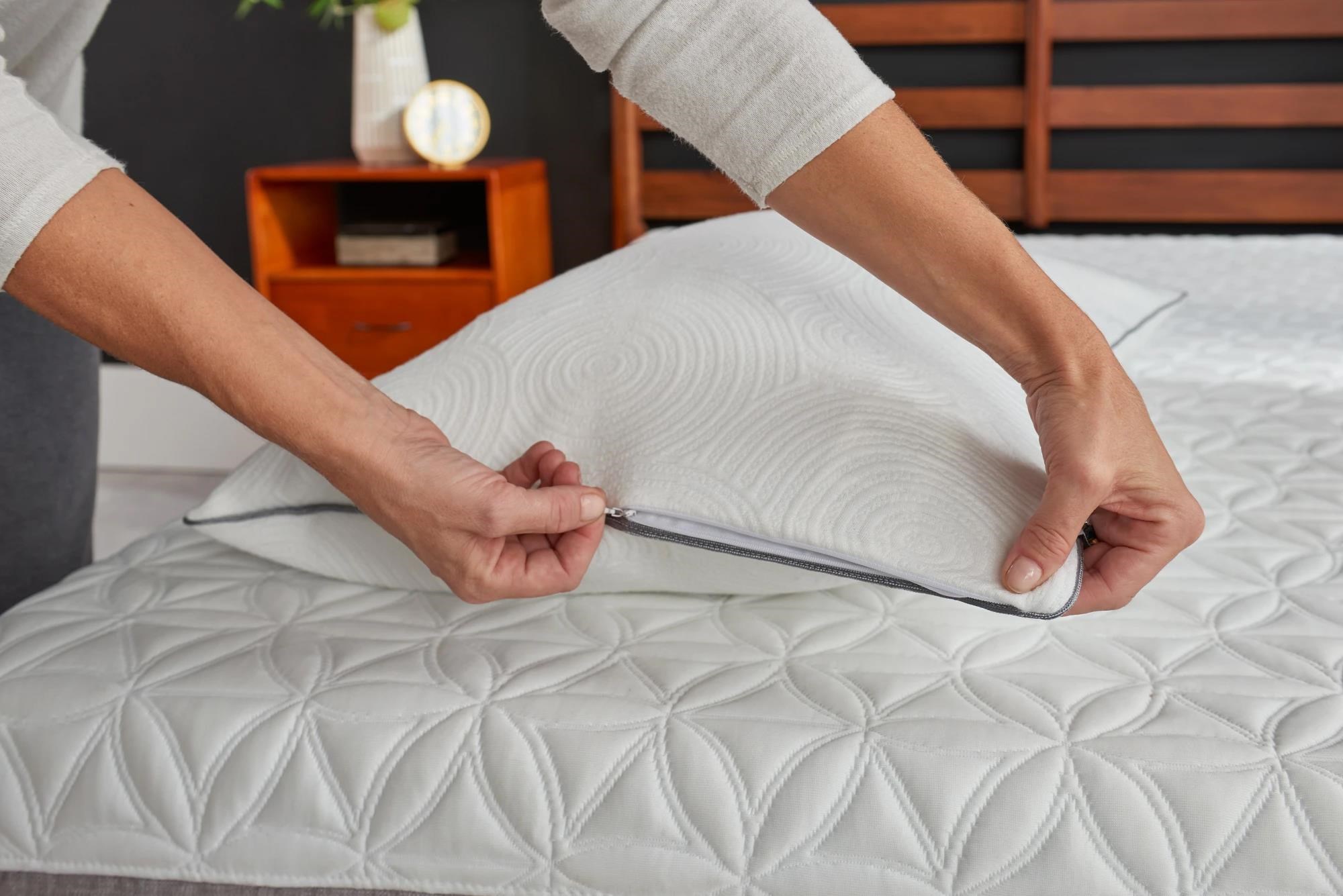 Tempur cloud pillow cover discount