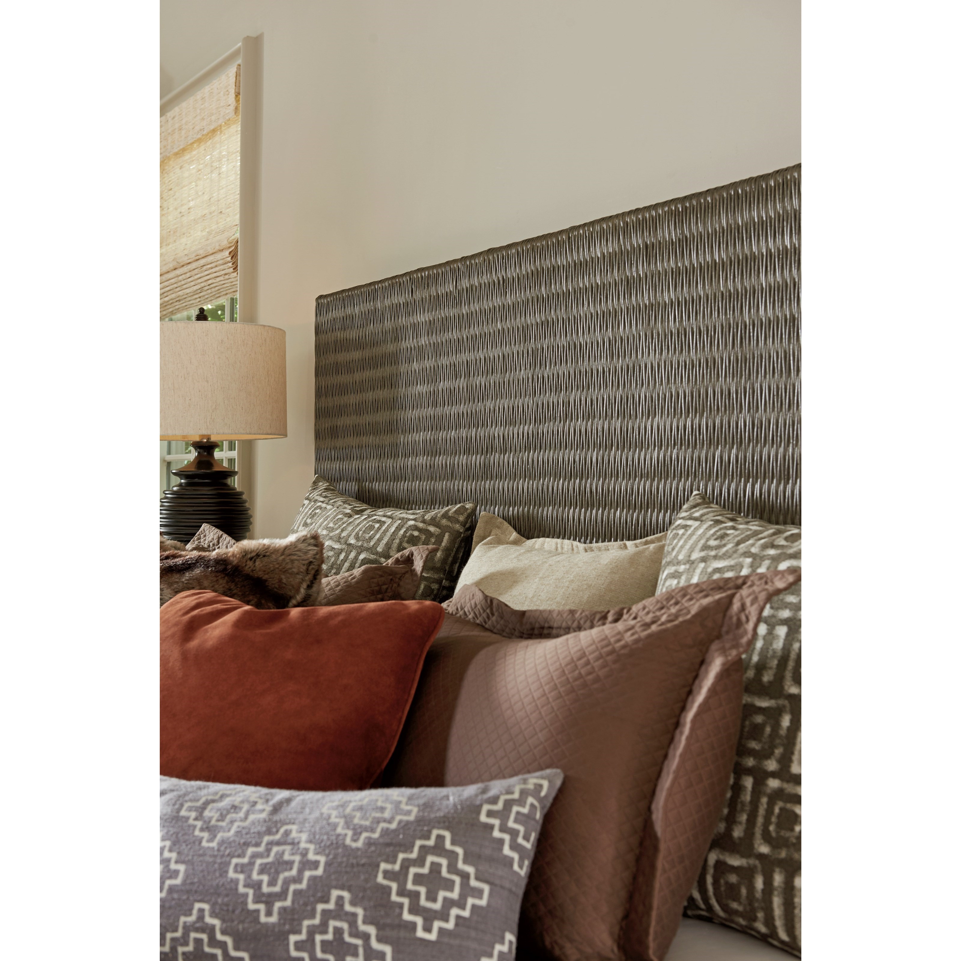 Driftwood Isle Woven Bed 6/6 King