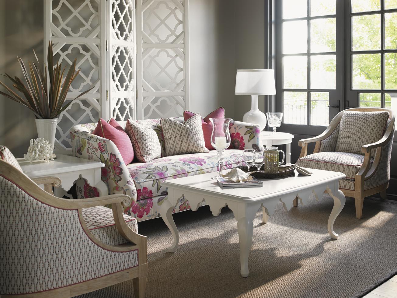 Tommy Bahama Home Ivory Key Swan Island Sofa