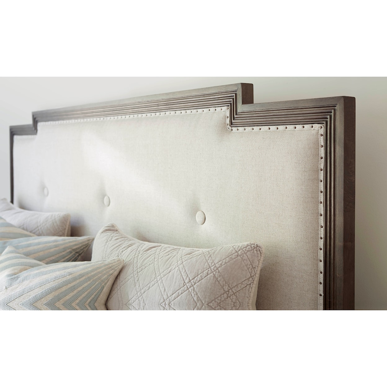 Universal Playlist Harmony King/California King Headboard