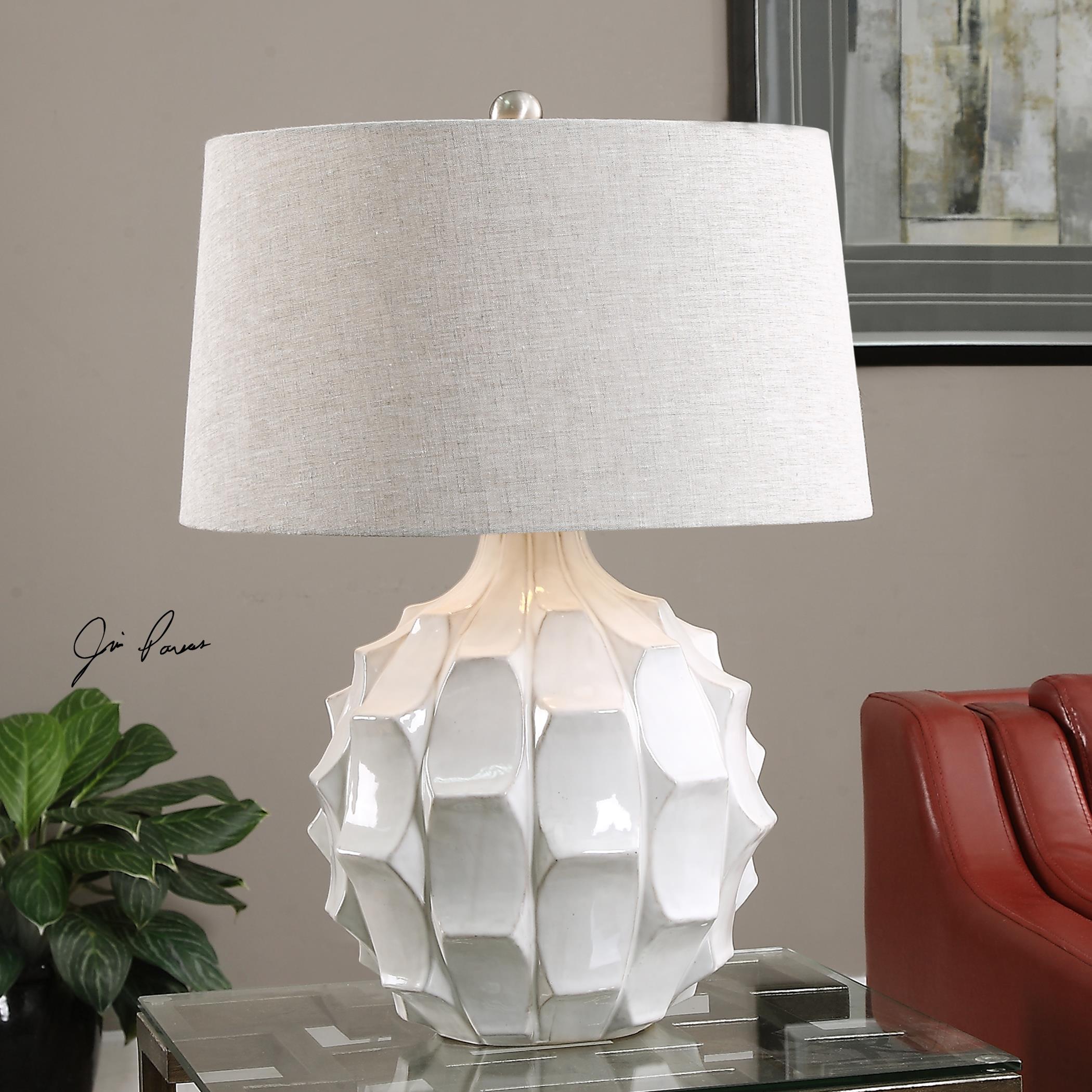 Guerina Scalloped White Lamp