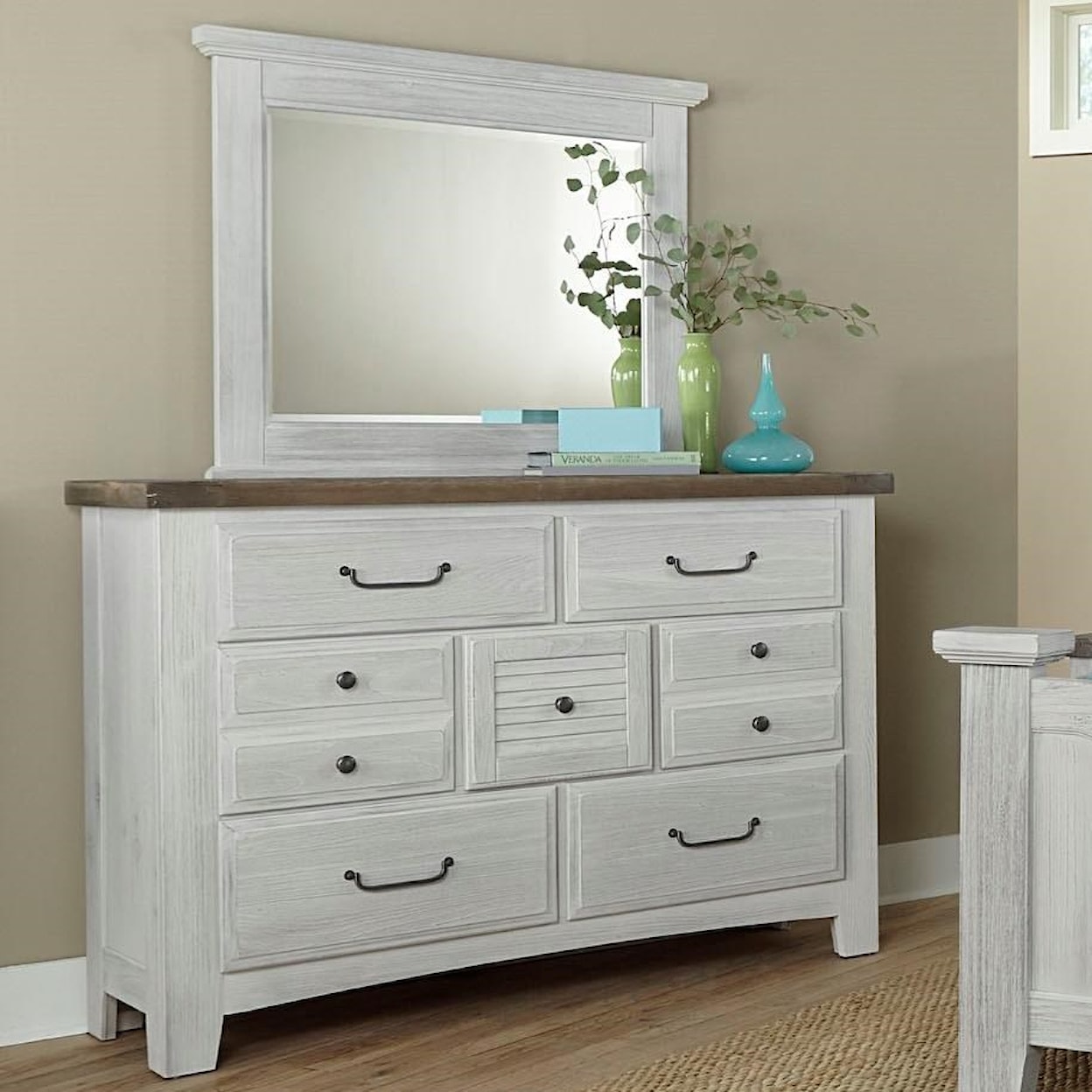 Carolina Bedroom Sawmill Dresser & Mirror Set