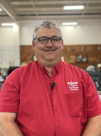 Brian, upholstery, reclining and dining expert