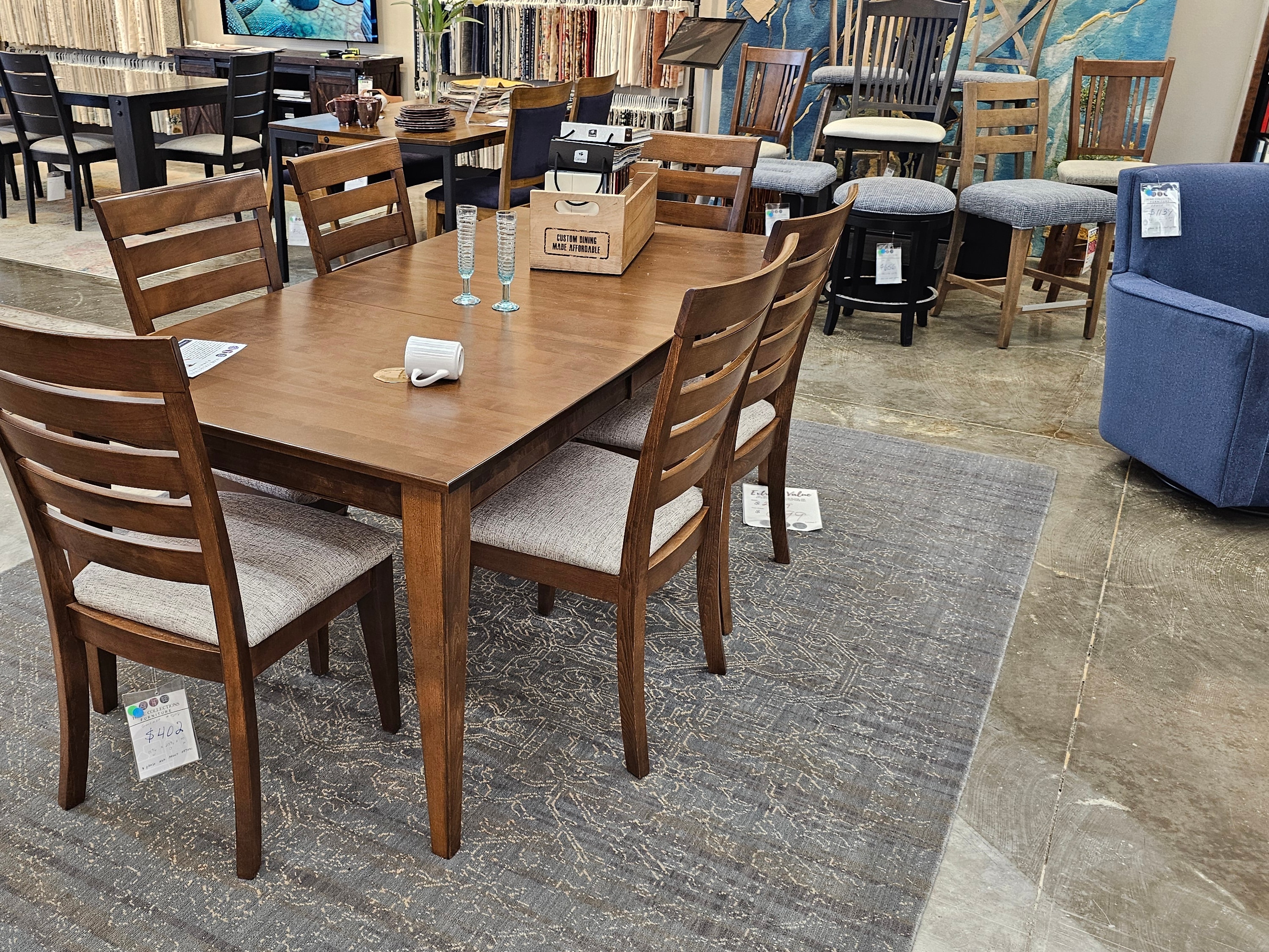 Showroom Dining Room Set