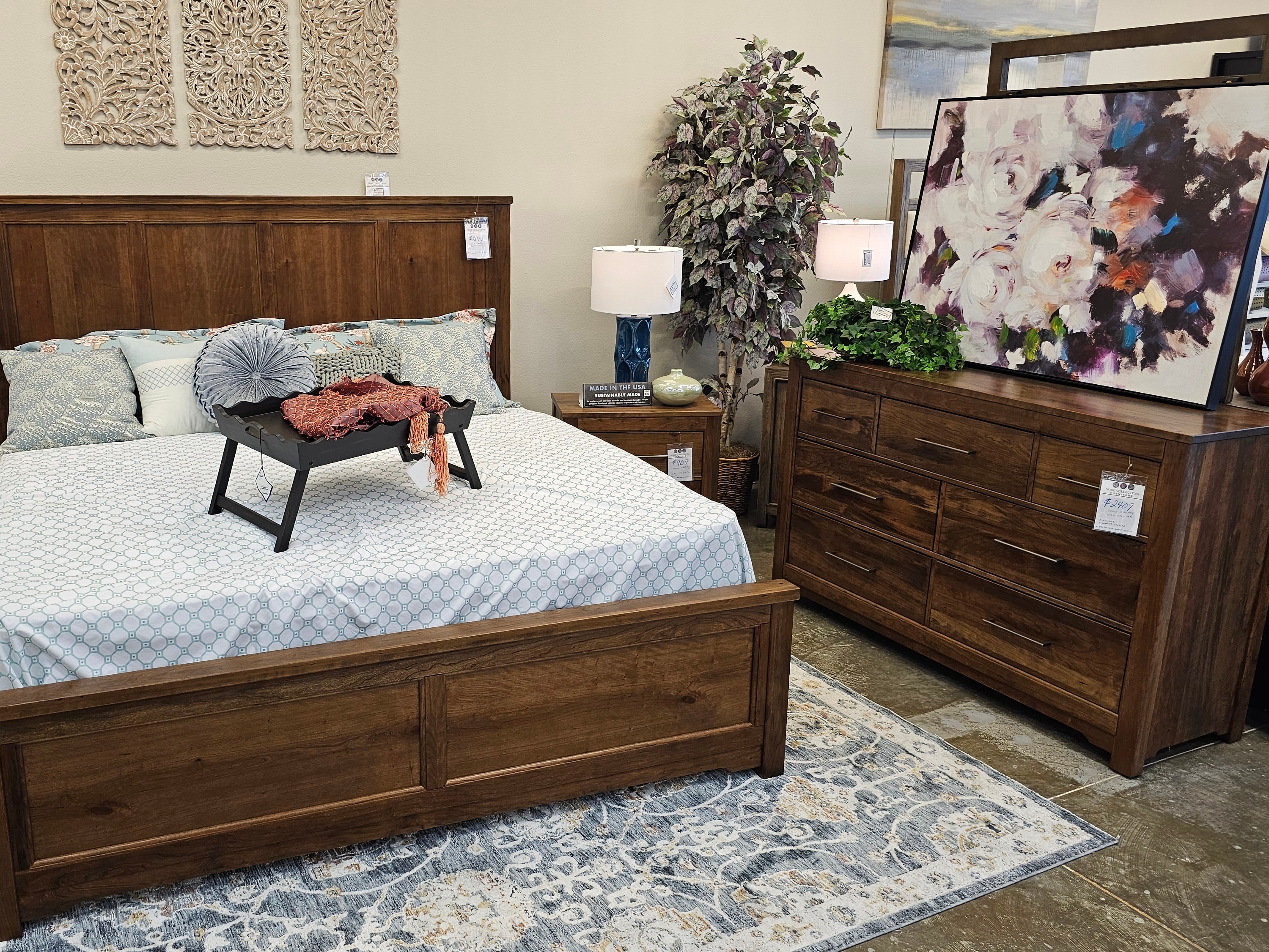 Showroom bedroom set