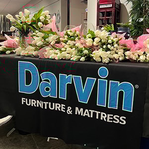 May 2024 - Darvin Furniture & Mattress honors all mothers on Mother's Day and gives away bouquets