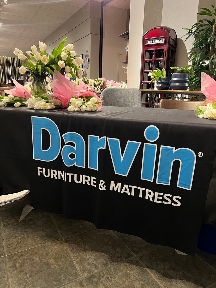 2024 - Darvin gives away flowers to all mothers on Mother's Day