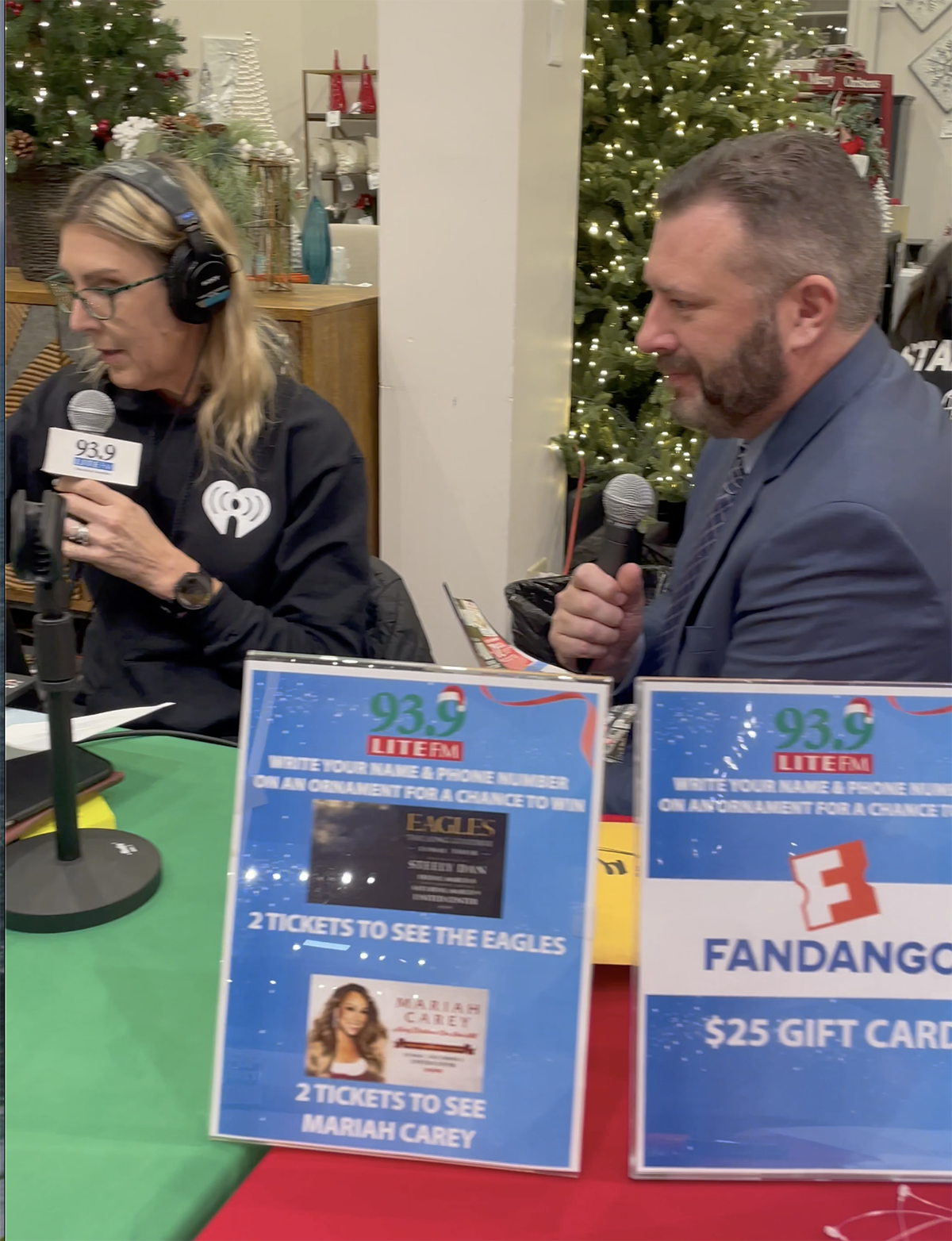 2023- Black Friday at Darvin Furniture - with Will Harris President and Robin Rock