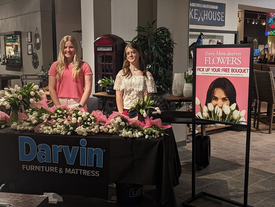 2024 - Darvin gives away flowers to all mothers on Mother's Day