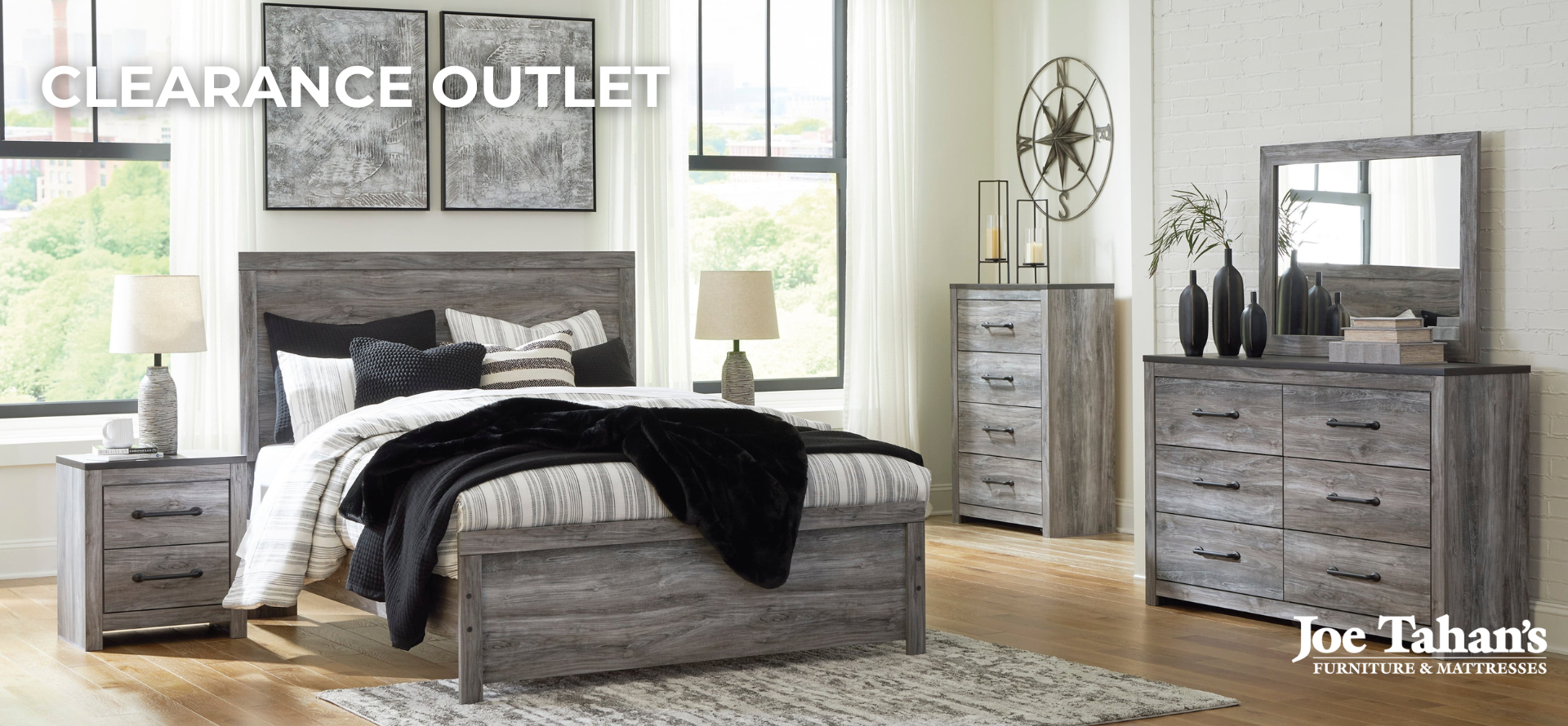 Clearance outlet slide