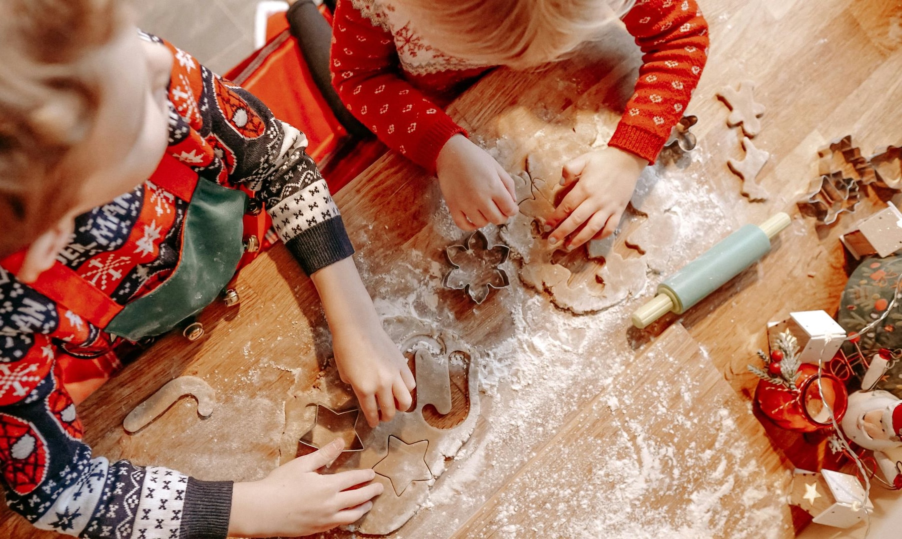 kids making christmas cookies