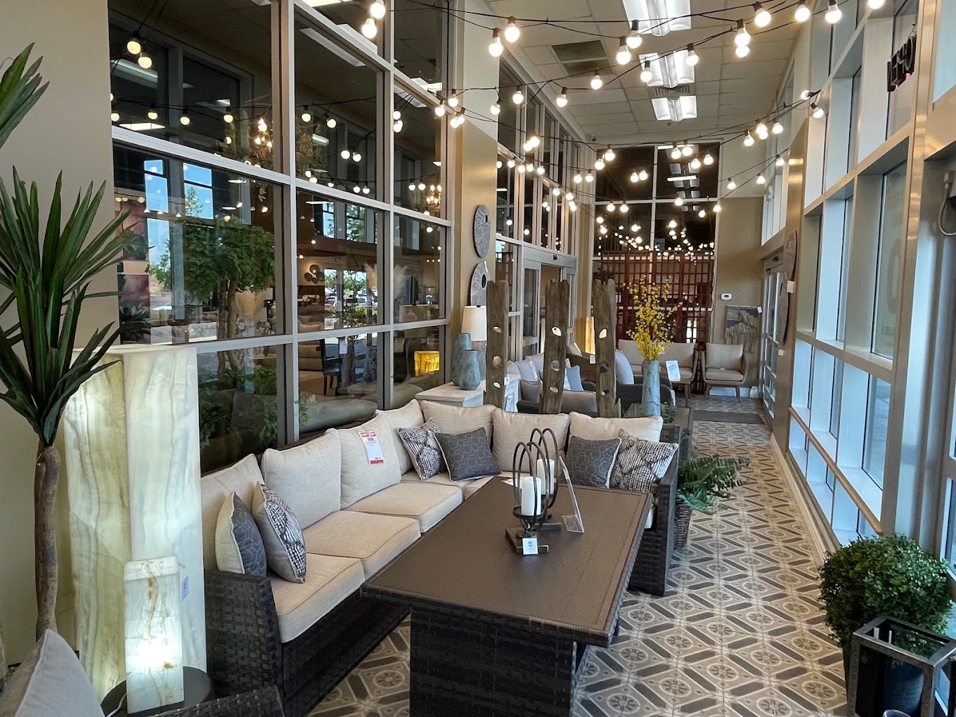 showroom 5