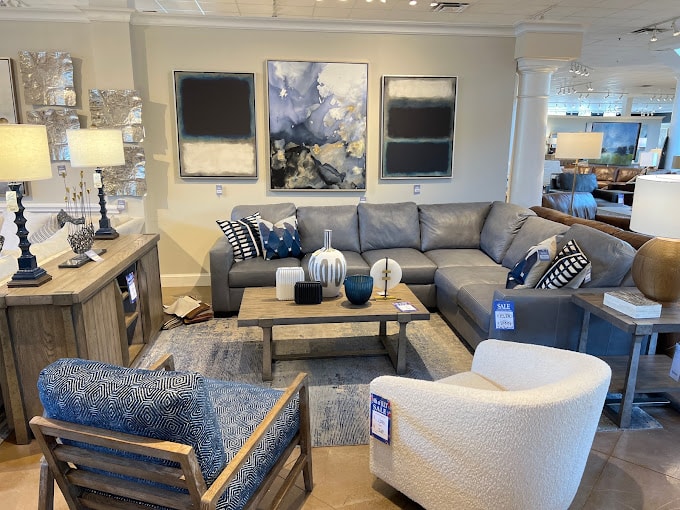 showroom 4