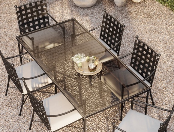 PROVENCE OUTDOOR DINING