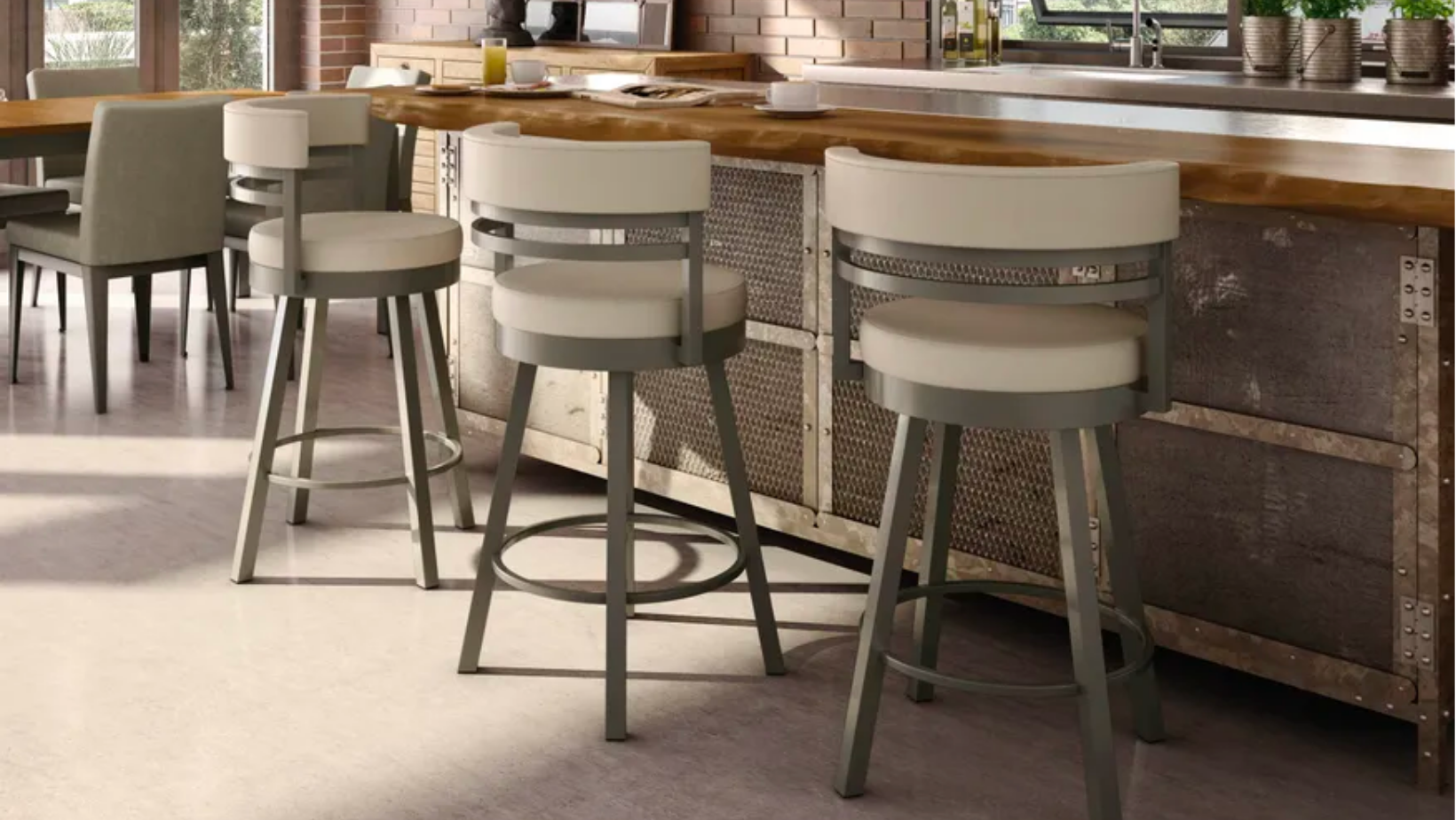 Amisco Custom Dining Furniture at Belfort Furniture